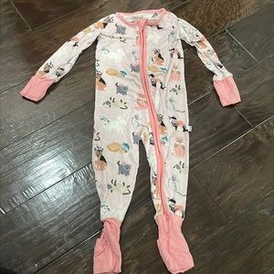 Little sleepies 6-12 month cats zippy